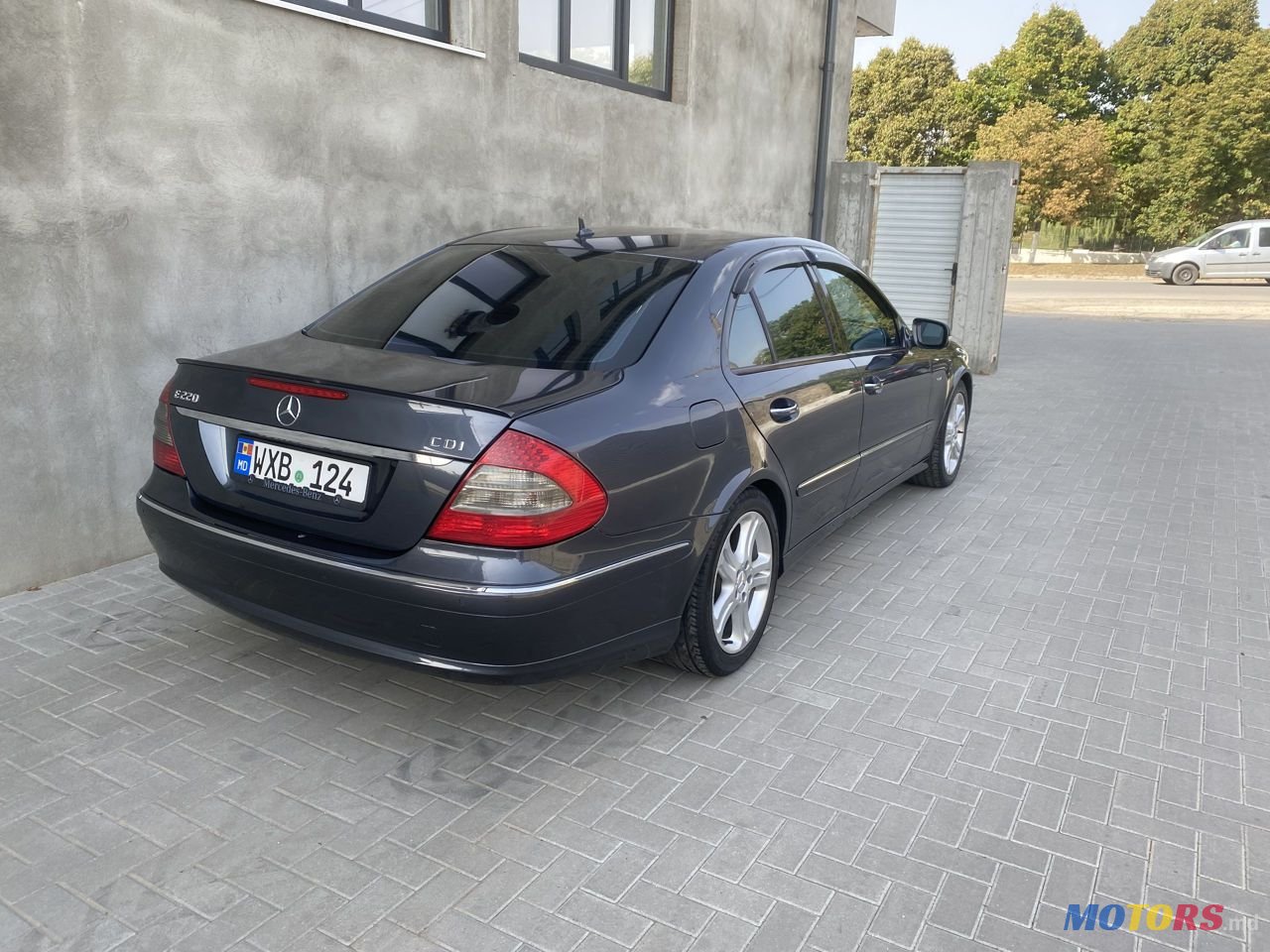 2008' Mercedes-Benz E Класс photo #5