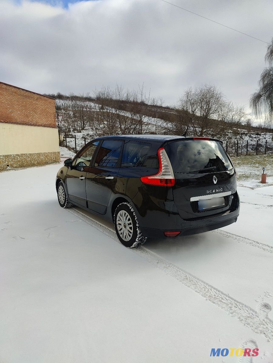 2009' Renault Grand Scenic photo #4