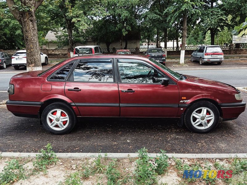 1995' Volkswagen Passat photo #6