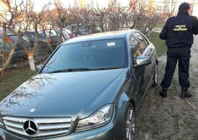Un moldovean prins la vama Albița cu un Mercedes furat din Marea Britanie!