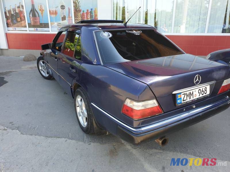 1994' Mercedes-Benz 124 photo #5