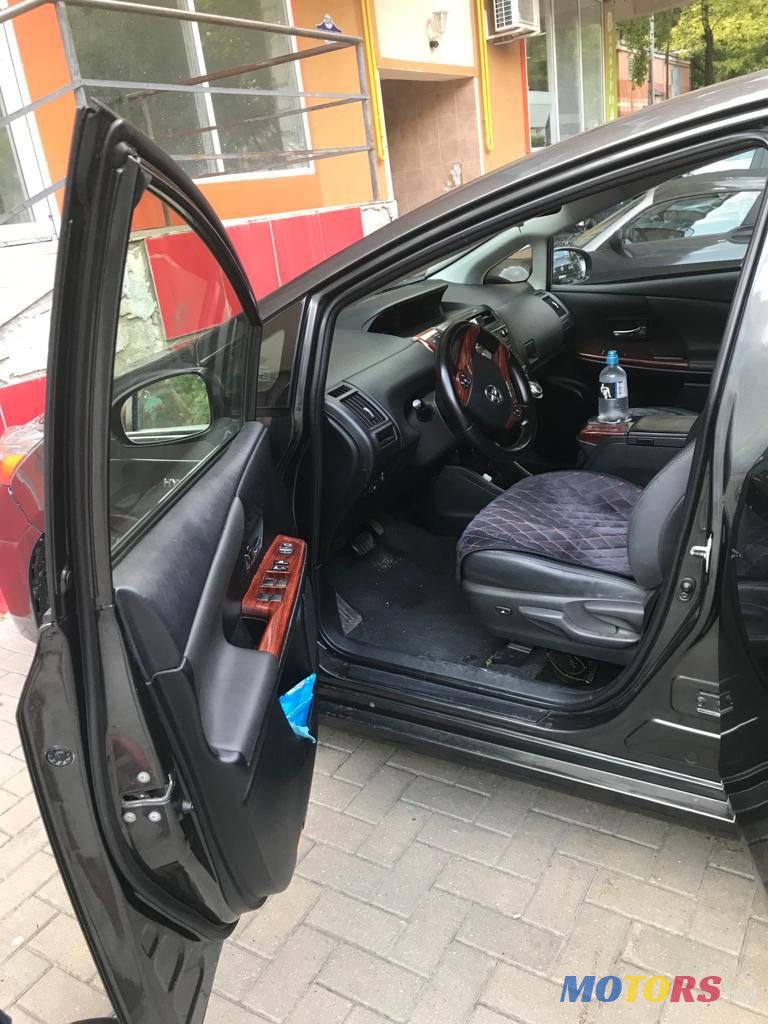 2014' Toyota Prius photo #5