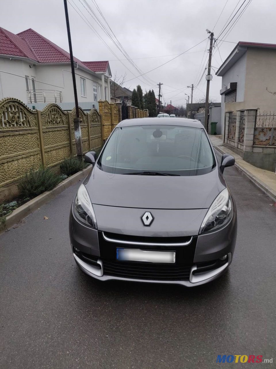 2013' Renault Scenic photo #1