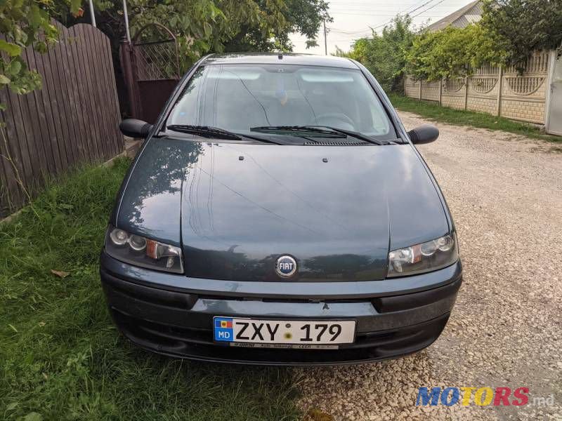 2002' Fiat Punto photo #1