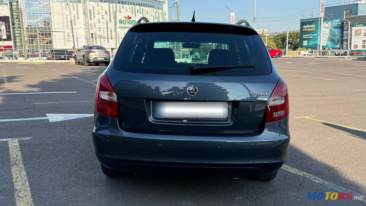 2010' Skoda Fabia photo #5
