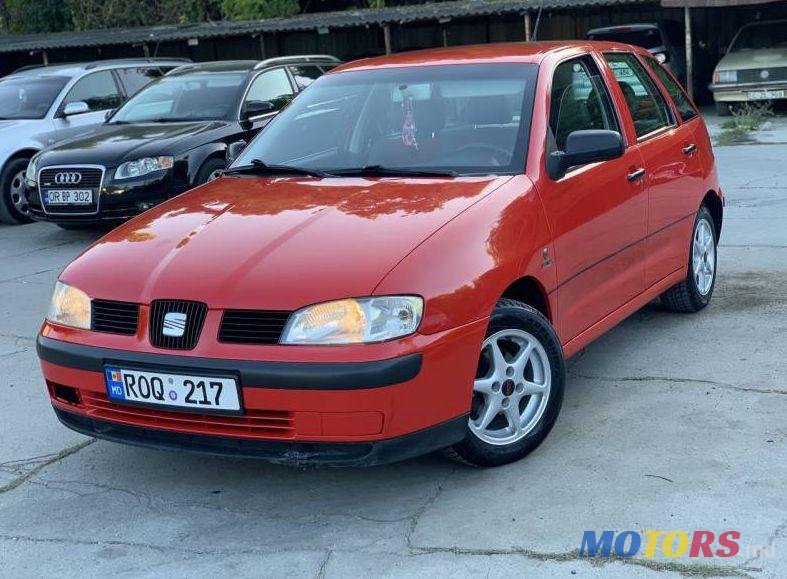 2002' SEAT Ibiza photo #1