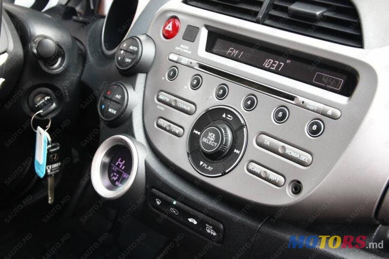 2009' Toyota Corolla photo #3