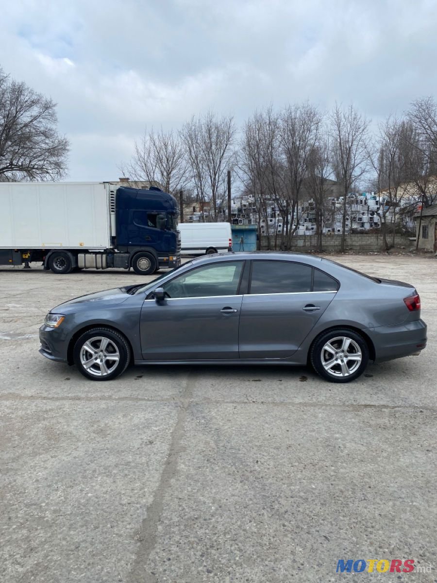 2017' Volkswagen Jetta photo #4