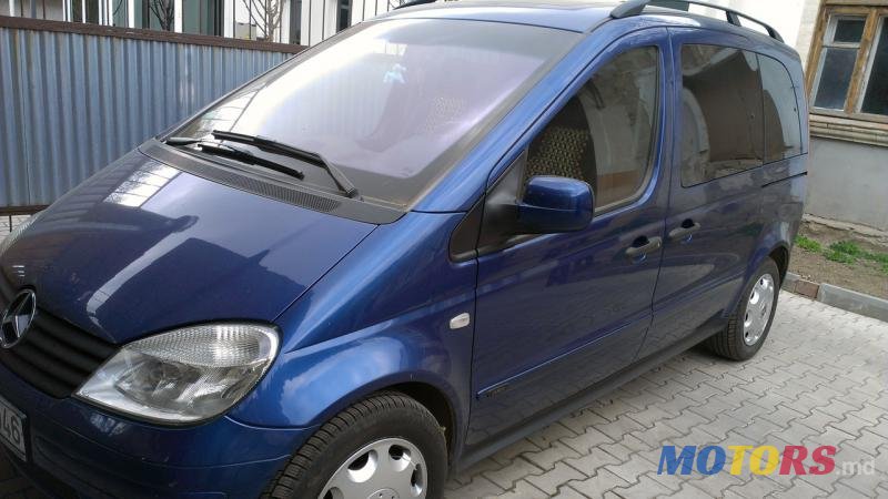 2004' Mercedes-Benz Vaneo photo #2