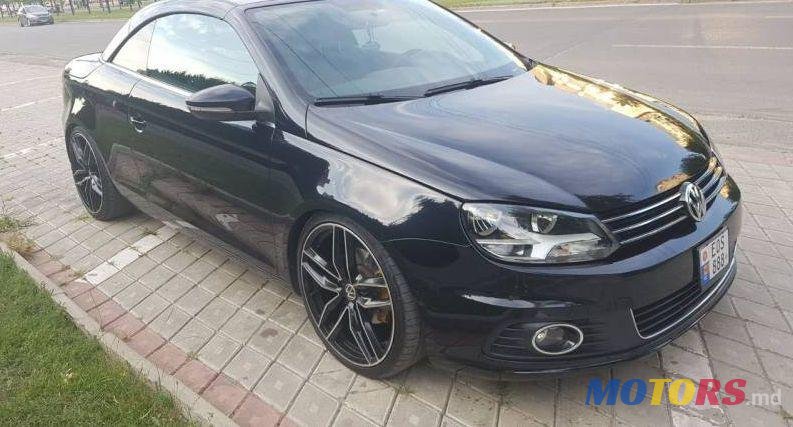 2011' Volkswagen Eos photo #2