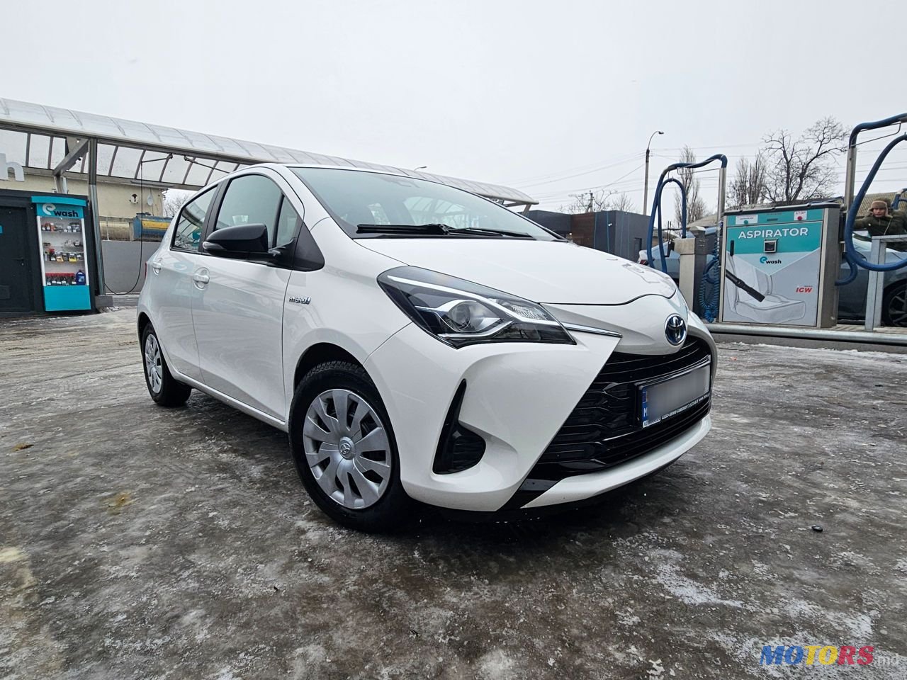 2020' Toyota Yaris photo #1