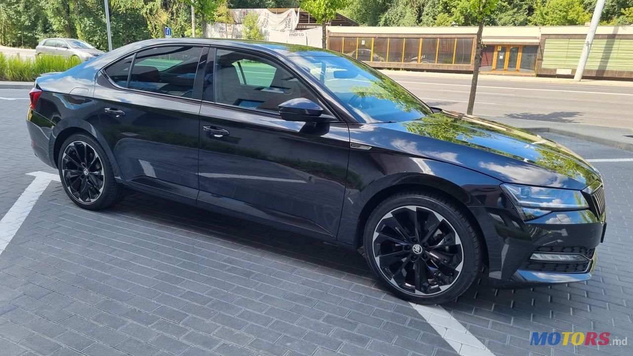 2020' Skoda Superb photo #5