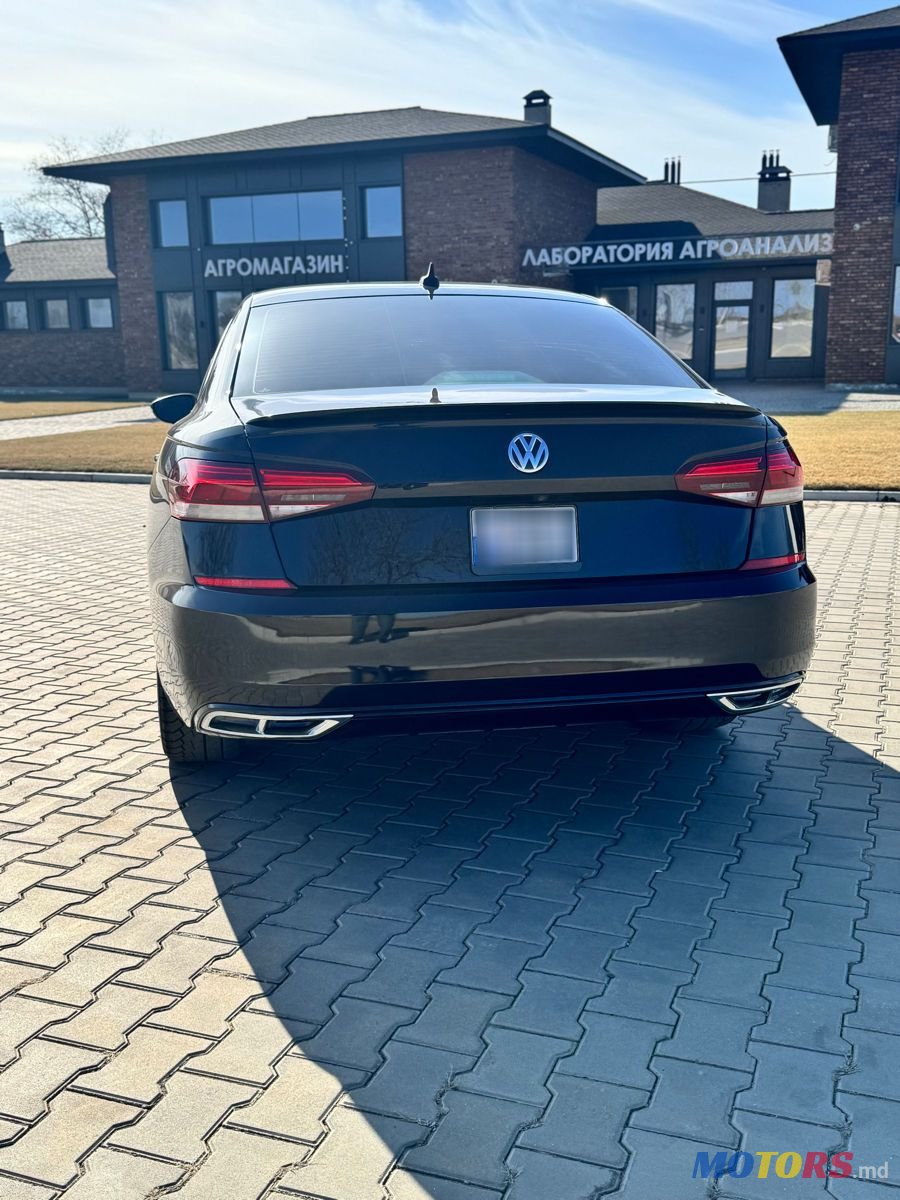 2020' Volkswagen Passat photo #4