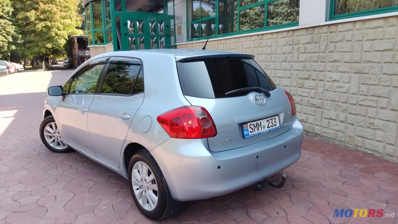 2009' Toyota Auris photo #3