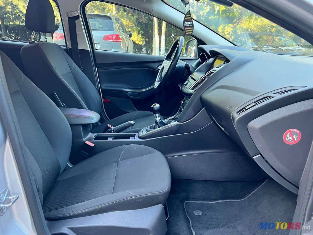 2015' Ford Focus photo #6