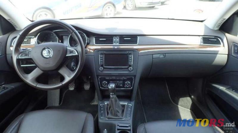 2014' Skoda Superb photo #2
