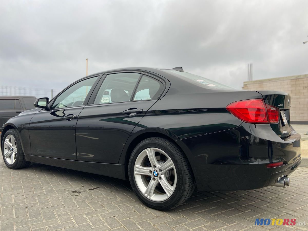 2015' BMW 3 Series photo #3