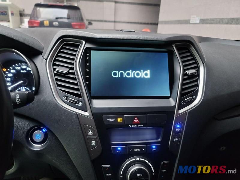 2015' Hyundai Santa Fe photo #4