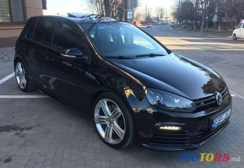 2010' Volkswagen Golf photo #1