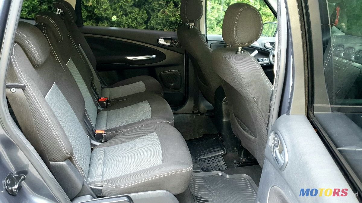 2010' Ford S-Max photo #5