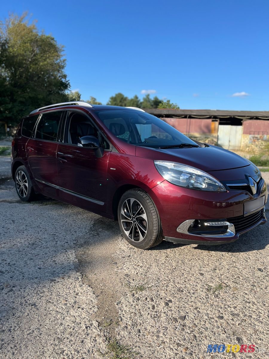 2015' Renault Grand Scenic photo #2