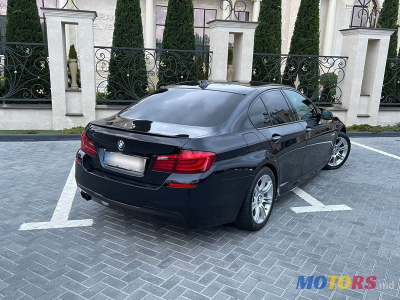 2012' BMW 5 Series photo #4