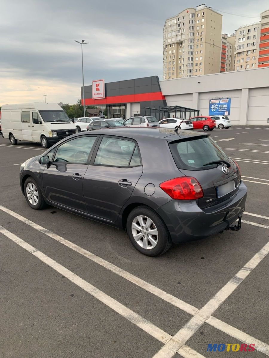 2009' Toyota Auris photo #5