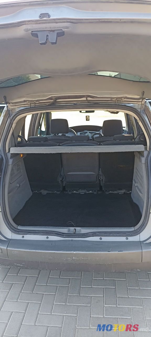 2004' Renault Scenic photo #6