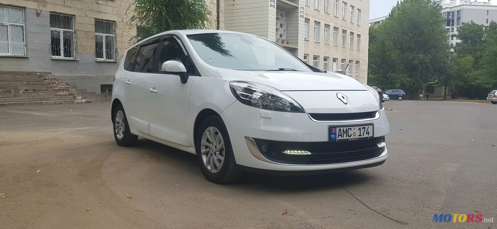 2012' Renault Grand Scenic 1 photo #4