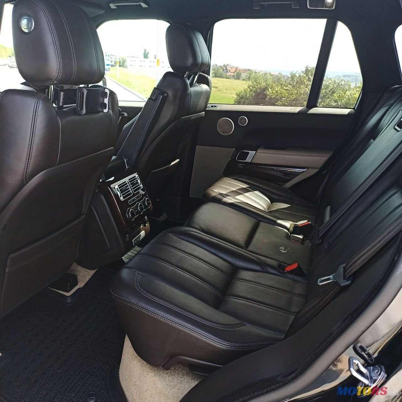 2015' Land Rover Range Rover photo #5