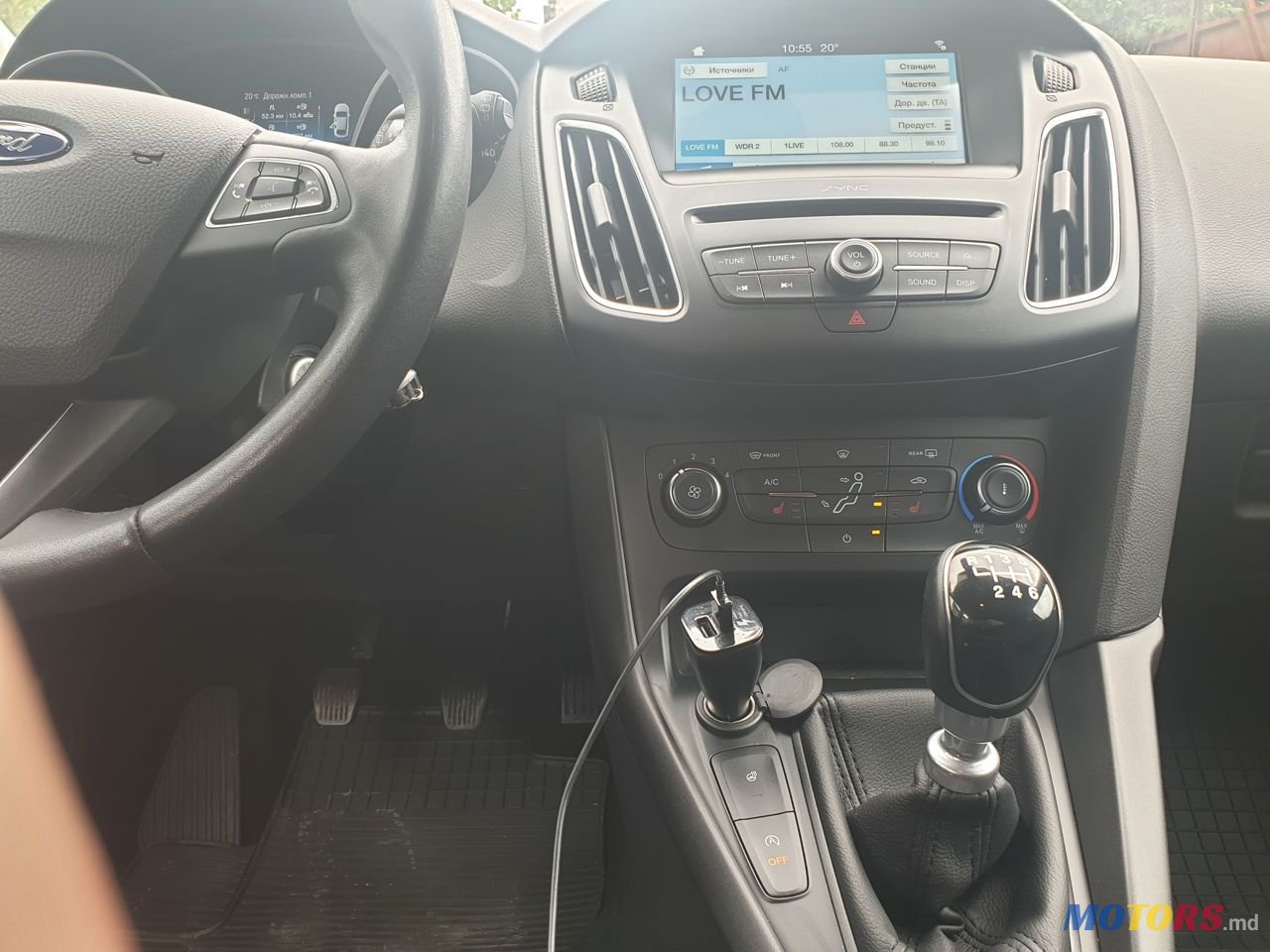 2016' Ford Focus photo #2