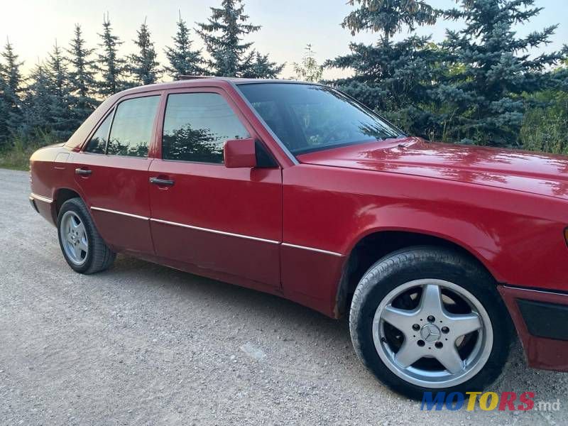 1992' Mercedes-Benz 124 photo #3