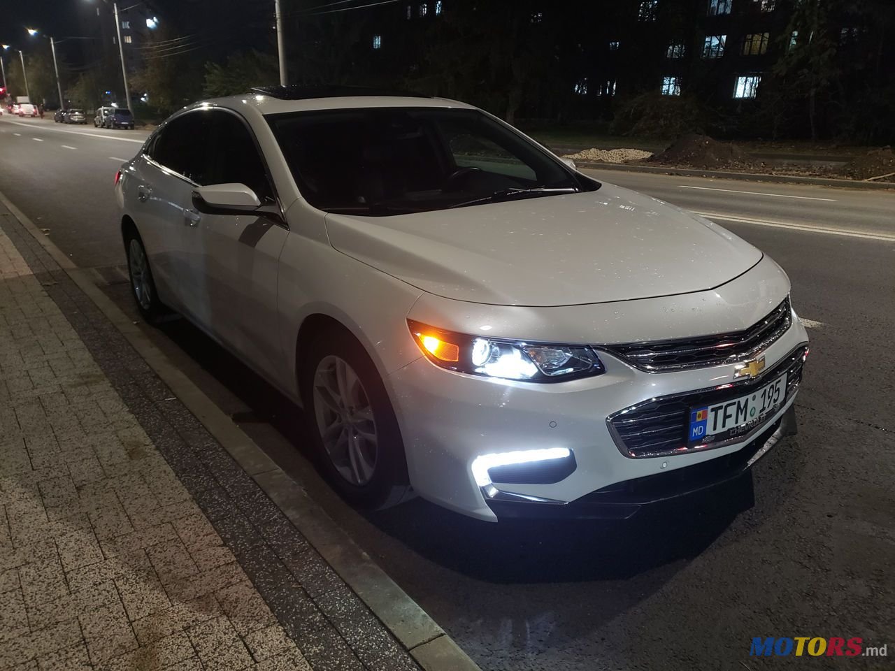 2017' Chevrolet Malibu photo #3