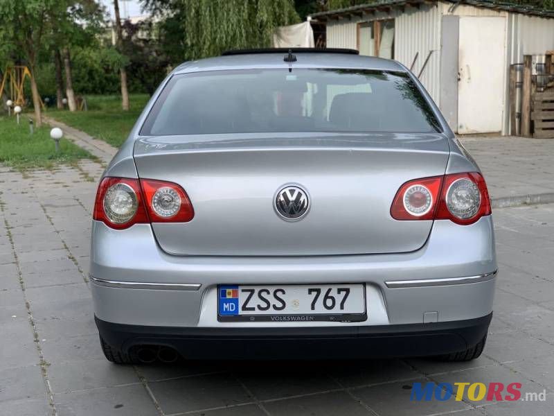 2008' Volkswagen Passat photo #6