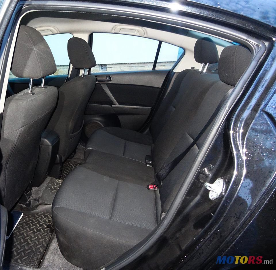 2011' Mazda 3 photo #5