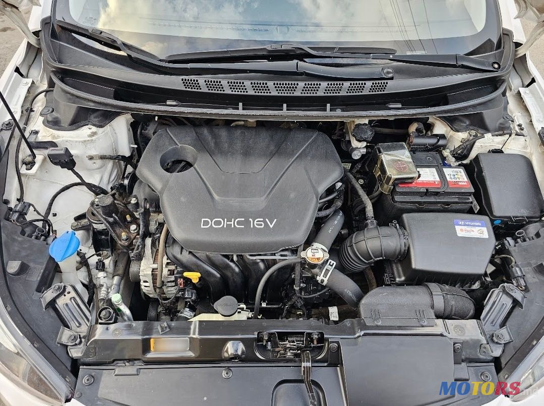 2014' Hyundai Elantra photo #4