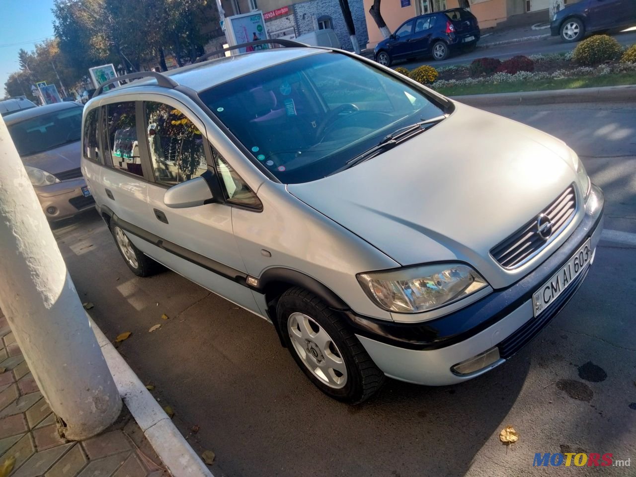 2003' Opel Zafira photo #1