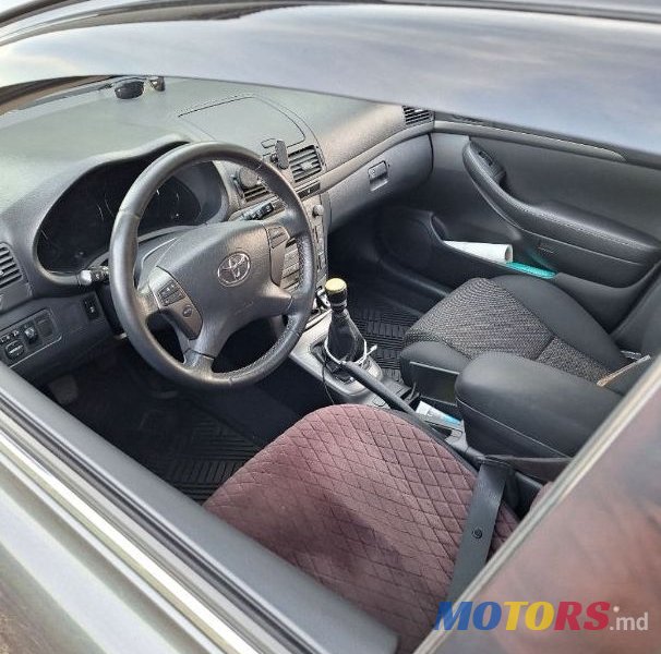 2006' Toyota Avensis photo #6