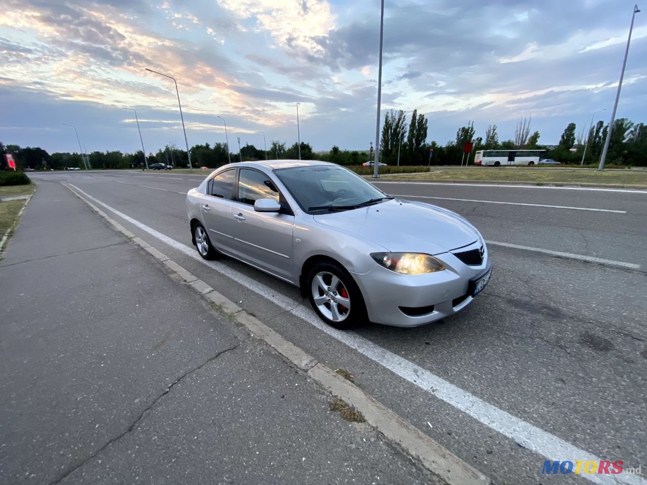 2005' Mazda 3 photo #2