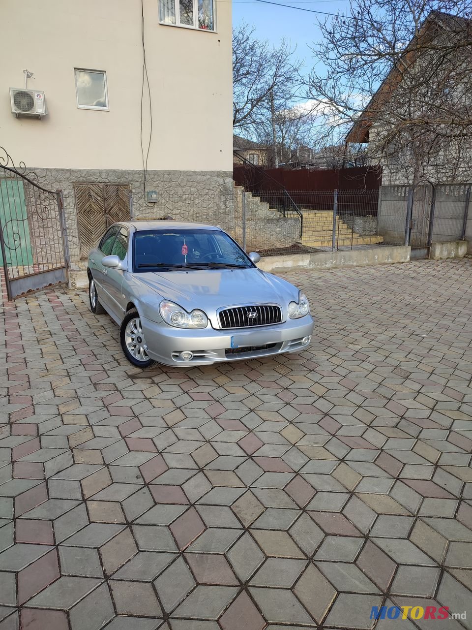 2004' Hyundai Sonata photo #3