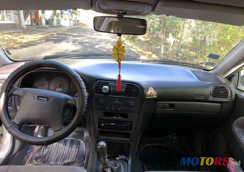 2002' Volvo S40 photo #1