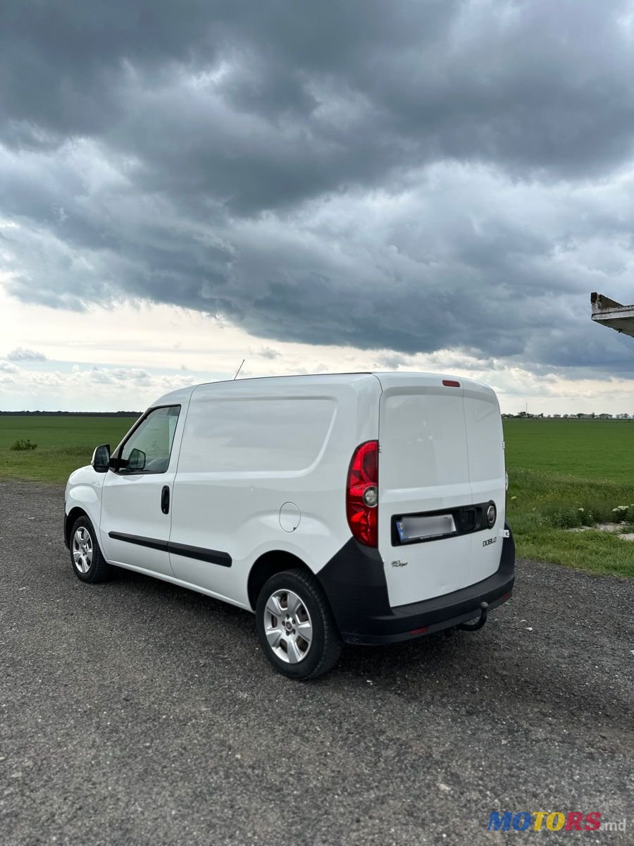 2014' Fiat Doblo photo #4