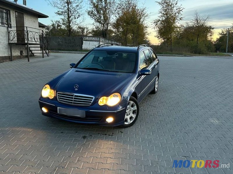 2005' Mercedes-Benz C-Class photo #1