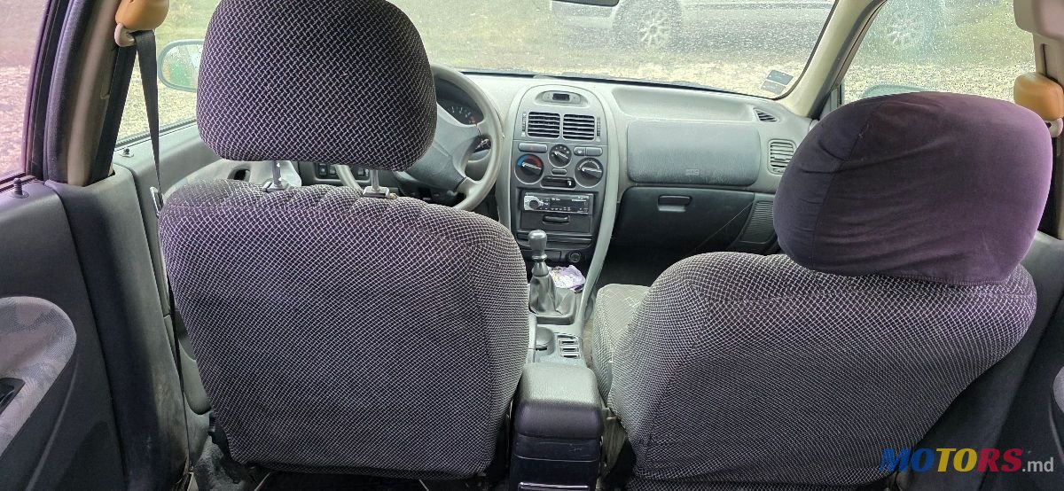 1996' Mitsubishi Carisma photo #5