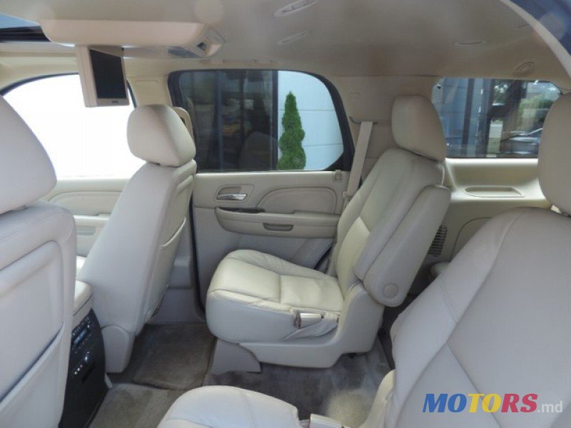 2012' Ford Explorer photo #4