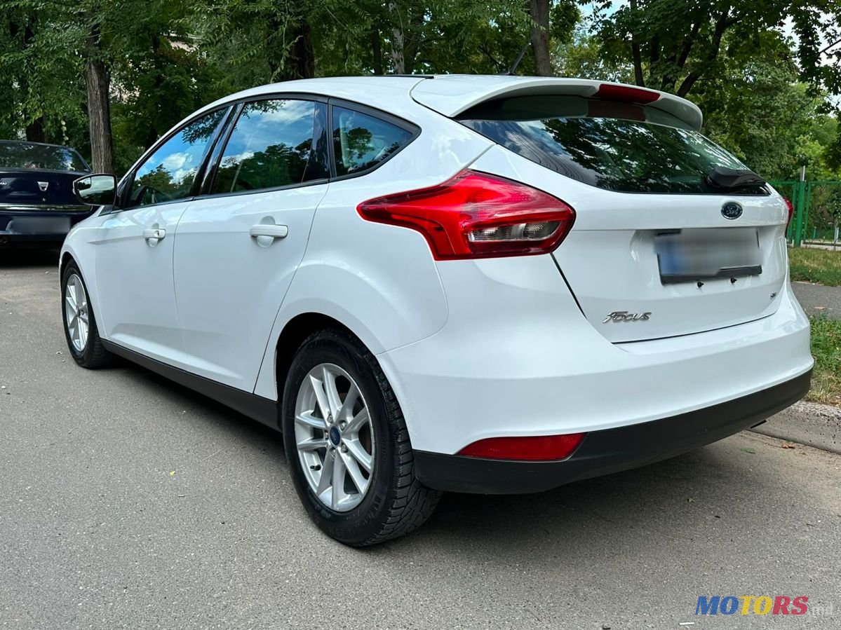 2017' Ford Focus photo #2