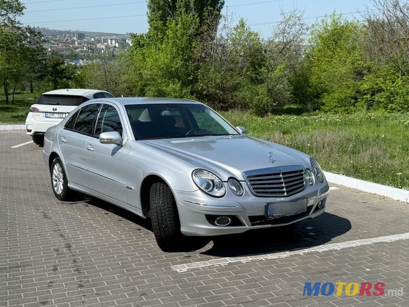 2007' Mercedes-Benz E-Class photo #2