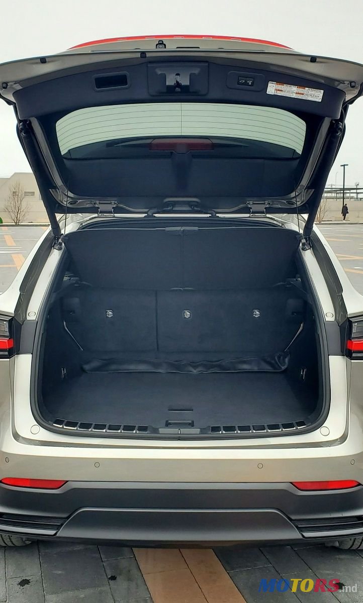 2023' Lexus Nx Series photo #5