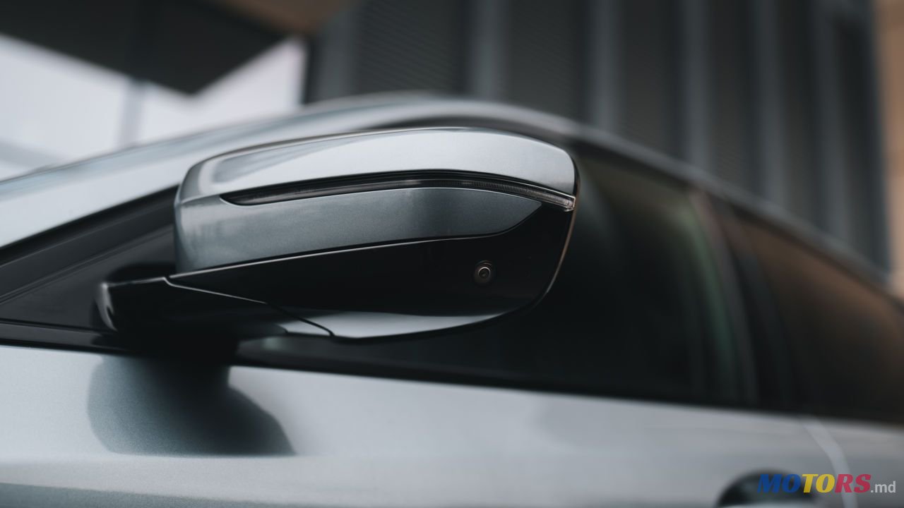 2018' BMW 5 Series photo #4