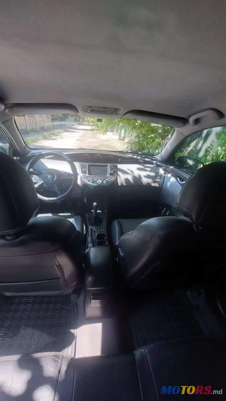 2002' Nissan Primera photo #5
